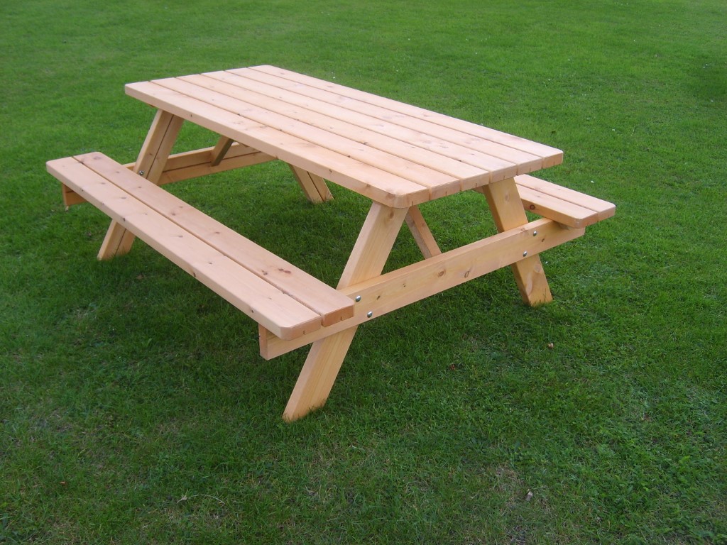 Picnic senior bench set “model A” in Swedish nordic pineSize: L: 180 W: 150 cm.