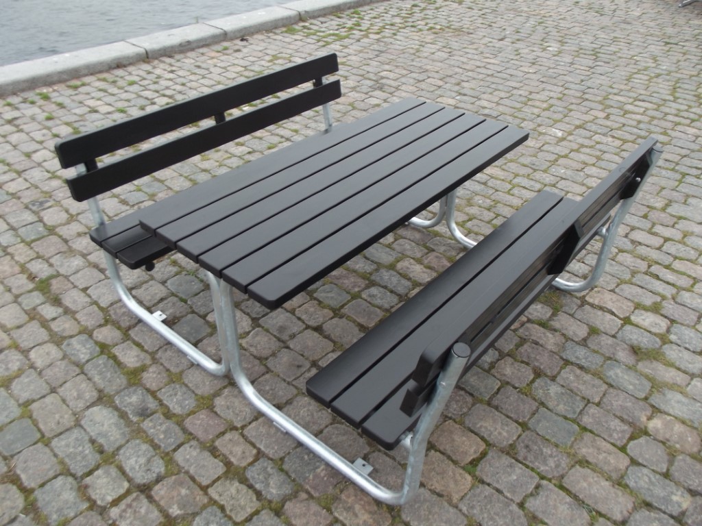 Bench set in black painted Swedish Nordic pine/ hot-dip galvanized steel Size: L. 180 cm. W. 200 cm.