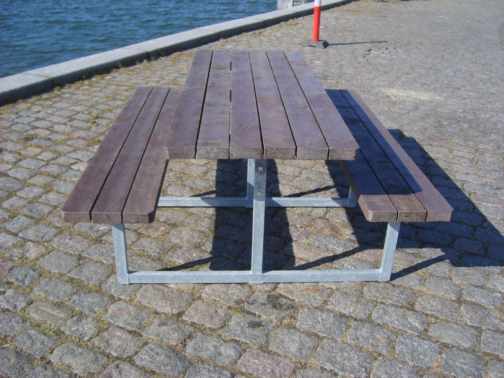 PARK bench set in black, brown, gray & green, Recycled plastic / hot-dip galvanized steel  L: 180 cm. W: 160 cm.  